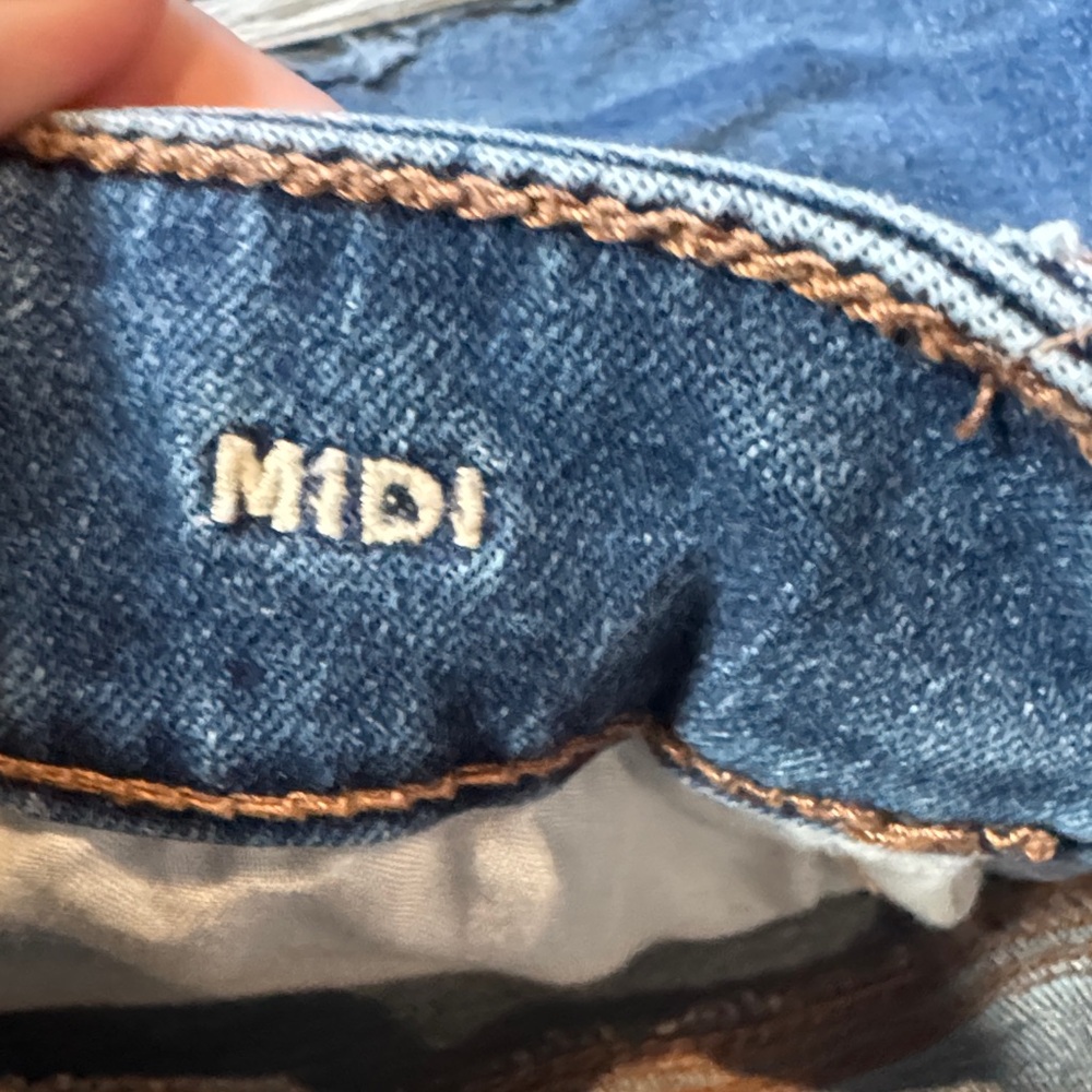 American Eagle Outfitters Ripped Blue Jean Shorts Ne(x)t level stretch size 6 - Picture 4 of 9
